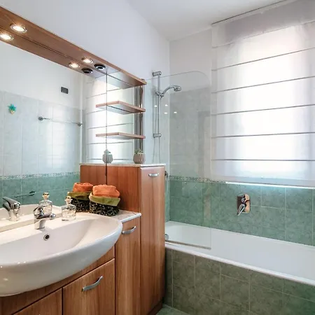 Joivy Splendid Flat W Terrace Near 科莫