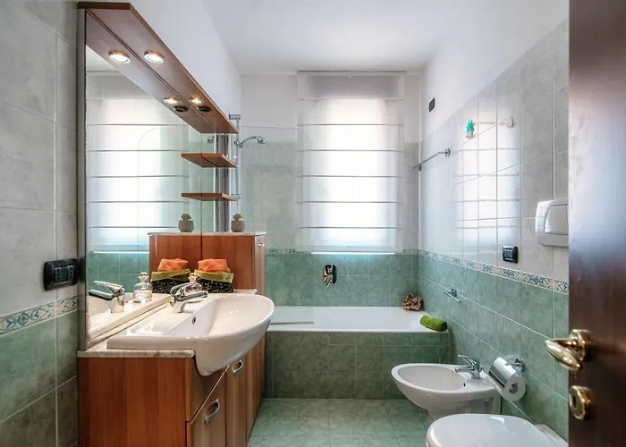 Joivy Splendid Flat W Terrace Near Apartament Como