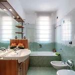 Joivy Splendid Flat W Terrace Near Apartman Como