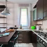 Joivy Splendid Flat W Terrace Near Apartman *